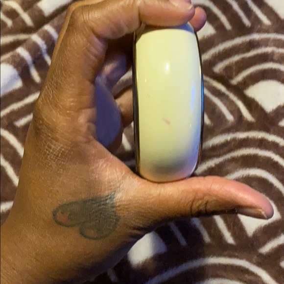 Cream bangle - Picture 2 of 3